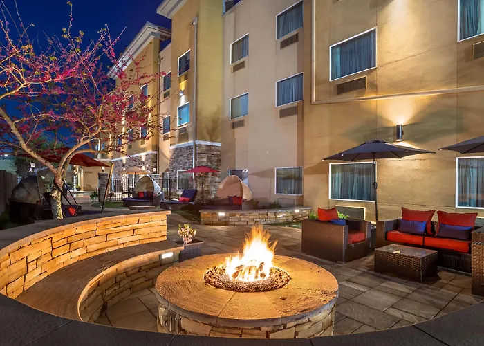 Best Western Plus Lake Jackson Inn & Suites